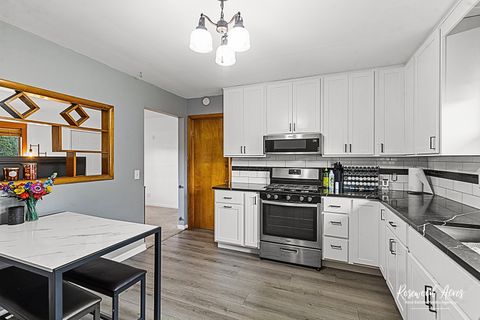 Tiny photo for 590 Jonette Avenue, Bradley, IL 60915 (MLS # 12498628)