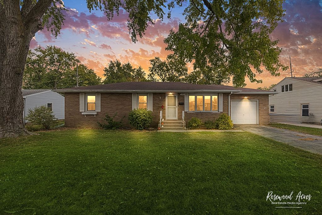 Photo for 590 Jonette Avenue, Bradley, IL 60915 (MLS # 12498628)