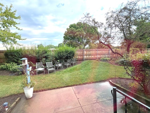 Tiny photo for 140 W Golf Road #A, Libertyville, IL 60048 (MLS # 12746999)
