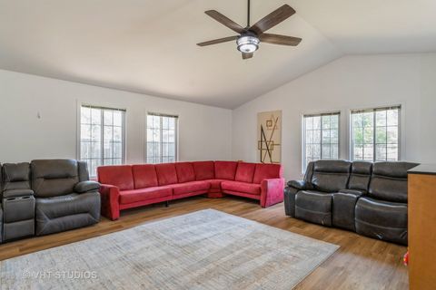 Tiny photo for 520 White Oak Road, Bolingbrook, IL 60440 (MLS # 12464750)