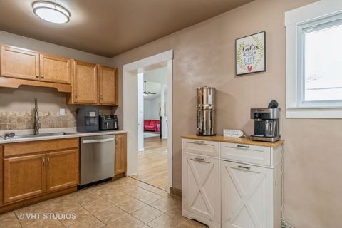 Tiny photo for 520 White Oak Road, Bolingbrook, IL 60440 (MLS # 12464750)