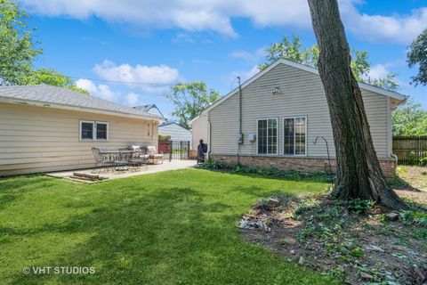 Tiny photo for 520 White Oak Road, Bolingbrook, IL 60440 (MLS # 12464750)