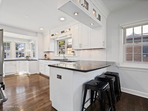 Tiny photo for 170 S FAIRVIEW Avenue, Elmhurst, IL 60126 (MLS # 12516323)