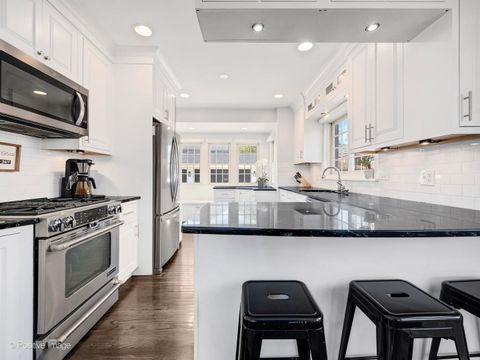 Tiny photo for 170 S FAIRVIEW Avenue, Elmhurst, IL 60126 (MLS # 12516323)