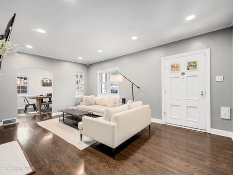 Tiny photo for 170 S FAIRVIEW Avenue, Elmhurst, IL 60126 (MLS # 12516323)