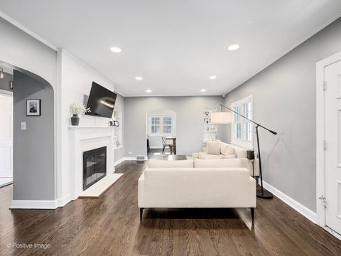 Tiny photo for 170 S FAIRVIEW Avenue, Elmhurst, IL 60126 (MLS # 12516323)