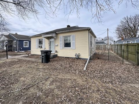 Tiny photo for 2437 33rd Avenue, Rock Island, IL (MLS # 12559295)