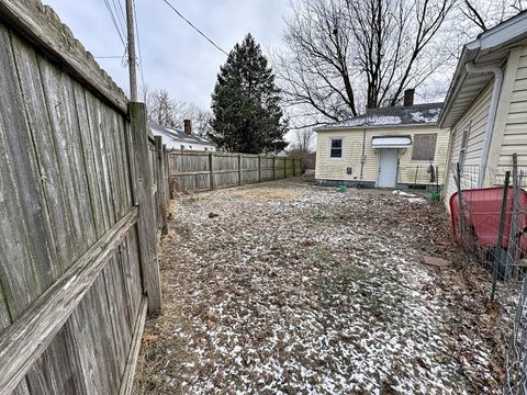 Tiny photo for 2437 33rd Avenue, Rock Island, IL (MLS # 12559295)