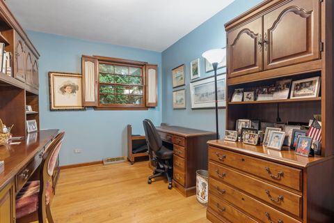 Tiny photo for 2S501 Seneca Drive, Wheaton, IL 60189 (MLS # 12536422)