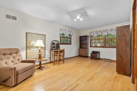 Tiny photo for 2S501 Seneca Drive, Wheaton, IL 60189 (MLS # 12536422)