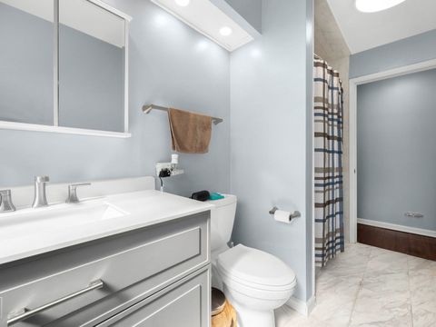 Tiny photo for 940 Washington Boulevard, Hoffman Estates, IL 60169 (MLS # 12695238)