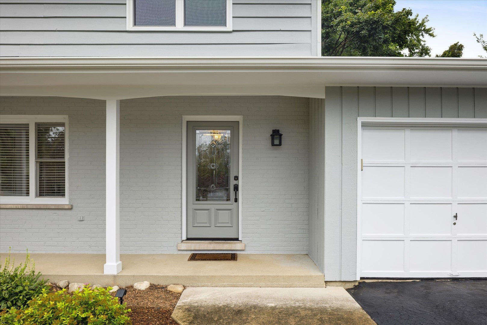 2S380 Golfview Drive