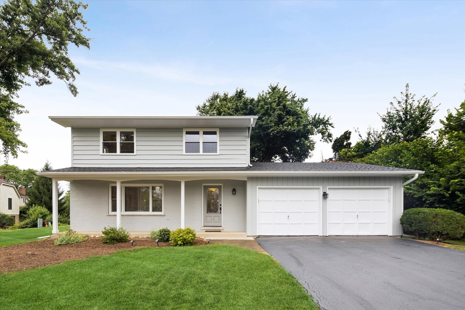2S380 Golfview Drive
