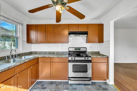 Tiny photo for 223 Hywood Lane, Bolingbrook, IL 60440 (MLS # 12468977)