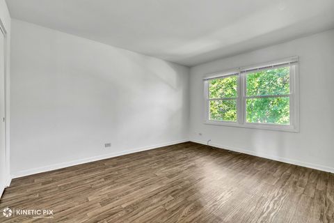 Tiny photo for 223 Hywood Lane, Bolingbrook, IL 60440 (MLS # 12468977)