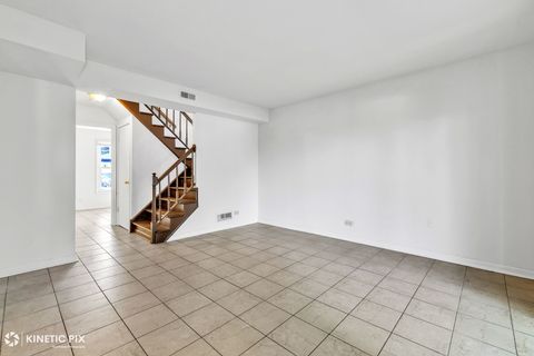 Tiny photo for 223 Hywood Lane, Bolingbrook, IL 60440 (MLS # 12468977)