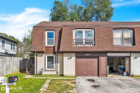 Photo of 223 Hywood Lane, Bolingbrook, IL 60440 (MLS # 12468977)