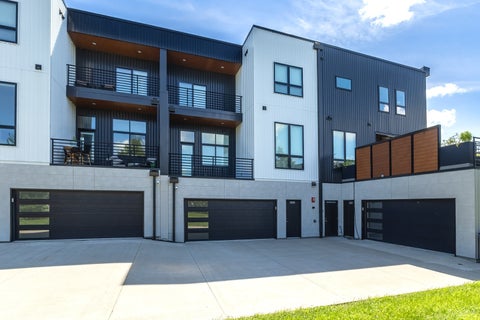 Tiny photo for 3255 Palmer Hills Court #0, Bettendorf, IA 52722 (MLS # 12734676)