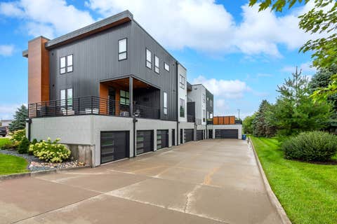 Tiny photo for 3255 Palmer Hills Court #0, Bettendorf, IA 52722 (MLS # 12734676)