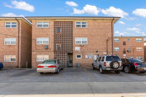 Tiny photo for 3180 W Meadow Lane Drive #43, Merrionette Park, IL 60803 (MLS # 12482611)