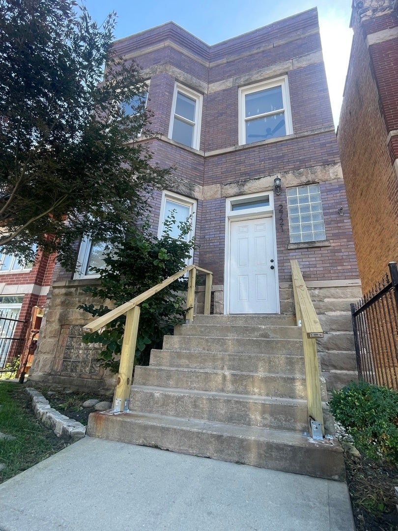 2721 W Polk Street 2