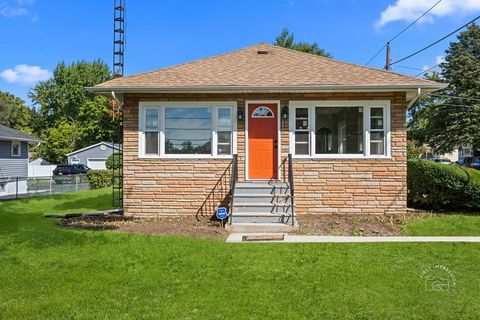 Tiny photo for 1550 W Highland Avenue W, Elgin, IL 60123 (MLS # 12463681)