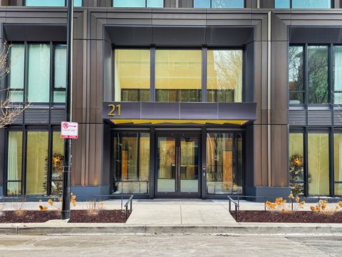 Photo of 21 N May Street #802, Chicago, IL 60607 (MLS # 12540142)