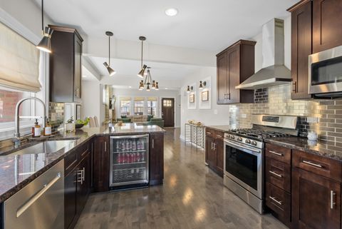 Tiny photo for 10459 S Troy Street, Chicago, IL 60655 (MLS # 12614162)