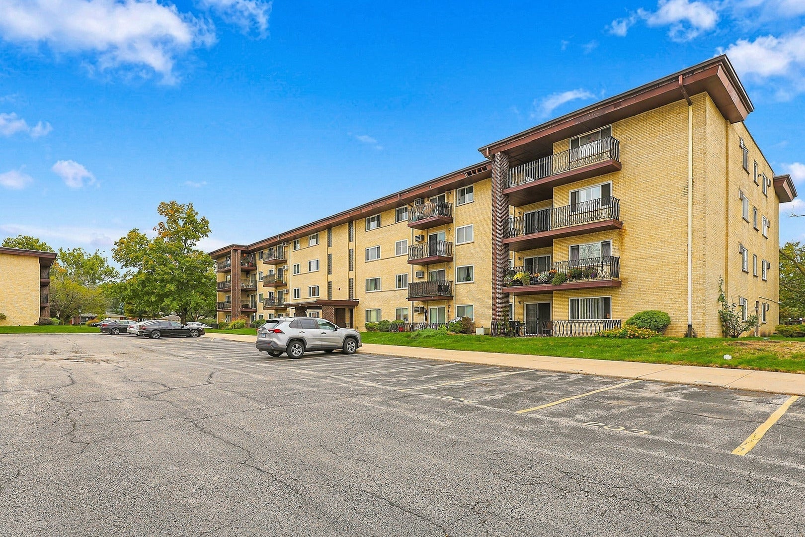 535 S Cleveland Avenue 305
