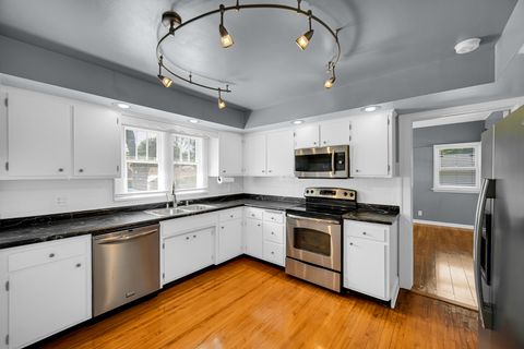 Tiny photo for 609 Cowles Avenue, Joliet, IL 60435 (MLS # 12478550)