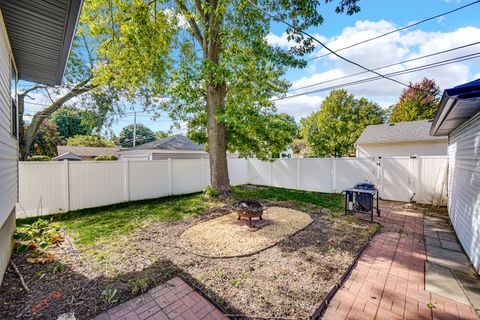 Tiny photo for 609 Cowles Avenue, Joliet, IL 60435 (MLS # 12478550)
