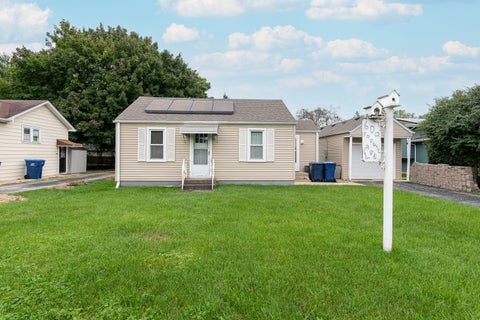 Photo of 609 N Frolic Avenue, Waukegan, IL 60085 (MLS # 12770279)