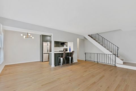 Tiny photo for 406 Inverrary Lane, Deerfield, IL 60015 (MLS # 12588574)