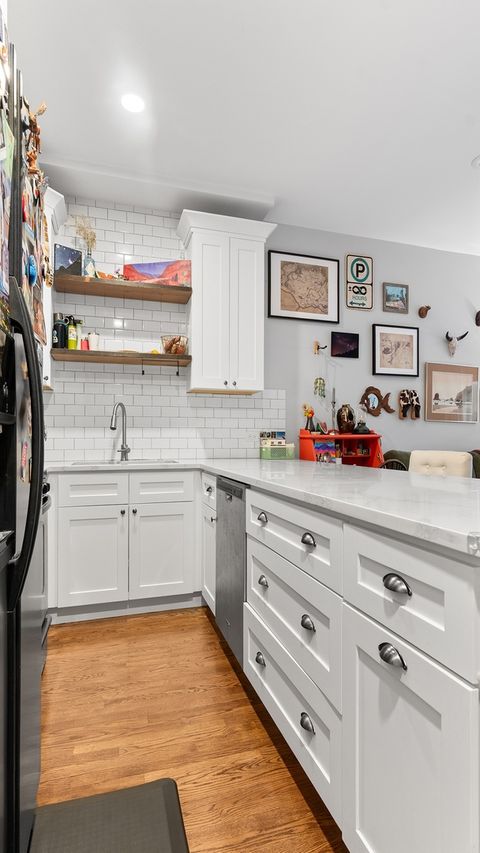 Tiny photo for 2524 W Bloomingdale Avenue #B, Chicago, IL 60647 (MLS # 12607290)