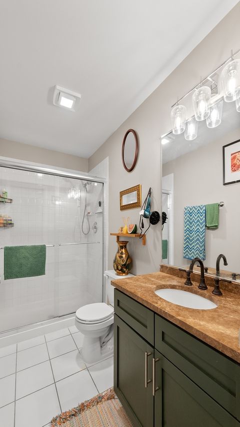 Tiny photo for 2524 W Bloomingdale Avenue #B, Chicago, IL 60647 (MLS # 12607290)