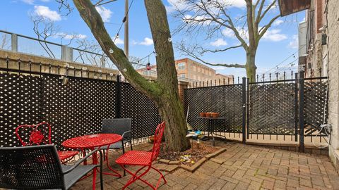 Tiny photo for 2524 W Bloomingdale Avenue #B, Chicago, IL 60647 (MLS # 12607290)