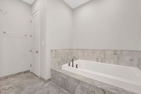 Tiny photo for 1433 W Winnemac Avenue, Chicago, IL 60640 (MLS # 12543415)