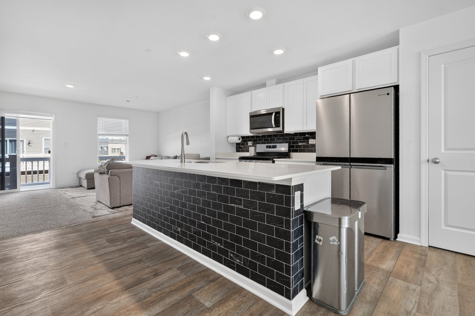 17317 Roscommon Road