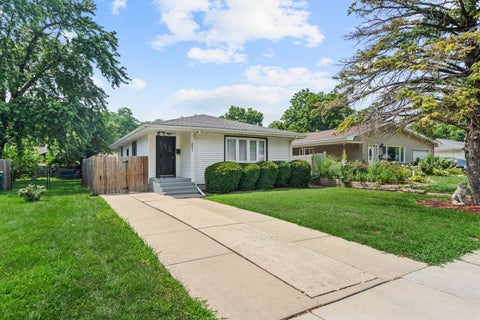 Tiny photo for 201 S Reedwood Drive, Joliet, IL 60436 (MLS # 12708394)