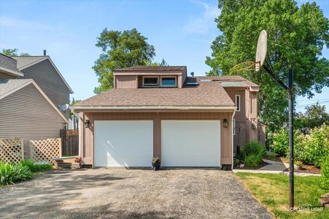 Photo of 1324 Snowberry Lane, Crystal Lake, IL 60014 (MLS # 12670043)
