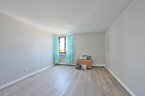 Tiny photo for 9725 S Karlov Avenue #610, Oak Lawn, IL 60453 (MLS # 12597548)