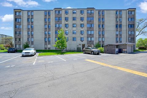 Tiny photo for 9725 S Karlov Avenue #610, Oak Lawn, IL 60453 (MLS # 12597548)