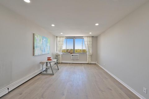 Tiny photo for 9725 S Karlov Avenue #610, Oak Lawn, IL 60453 (MLS # 12597548)