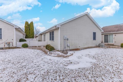 Tiny photo for 67 Astoria Way, Bloomington, IL 61704 (MLS # 12540196)