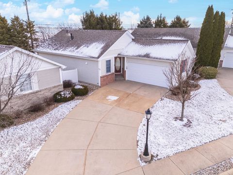 Tiny photo for 67 Astoria Way, Bloomington, IL 61704 (MLS # 12540196)