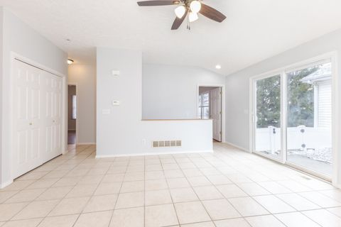 Tiny photo for 67 Astoria Way, Bloomington, IL 61704 (MLS # 12540196)