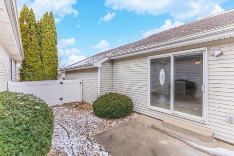 Tiny photo for 67 Astoria Way, Bloomington, IL 61704 (MLS # 12540196)