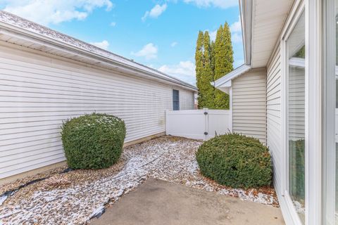 Tiny photo for 67 Astoria Way, Bloomington, IL 61704 (MLS # 12540196)