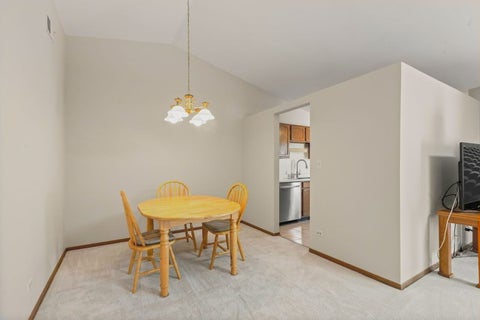 Tiny photo for 1410 W Partridge Lane #6, Arlington Heights, IL 60004 (MLS # 12742428)