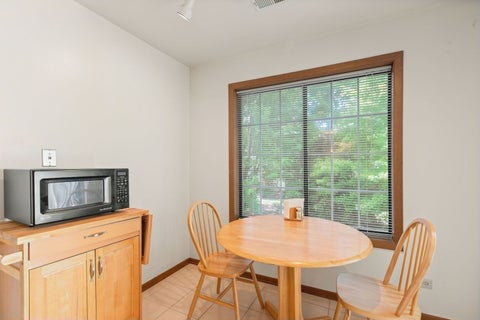Tiny photo for 1410 W Partridge Lane #6, Arlington Heights, IL 60004 (MLS # 12742428)